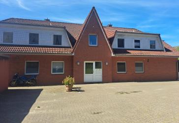 Von Privat: Toll aufgeteilte Zwei-Zi.-Wohnung in Bestlage