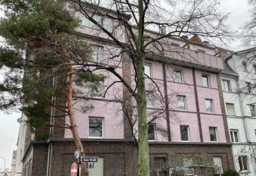 Offenbach/Main – Erstbezug nach Totalsanierung! Vollständig neu gestaltete 3-Zimmer-Wohnung mit Balkon in gepflegtem Altbau.