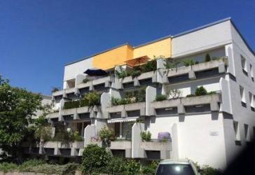 Top Lage! Renovierte 5-Zimmer-Wohnung mit großem Balkon sucht nette Mieter