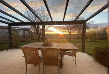 Feldrandlage &Sonnenuntergang, freistehendes Einfamilienhaus mit 224 qm und PV Anlage