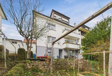 Charmante 4-Zimmer-Wohnung mit Gartenanteil in Stuttgart-Kaltental
