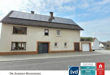 Minimale Energiekosten! Renoviertes Einfamilienhaus mit PV-Anlage zwischen Hachenburg und AK