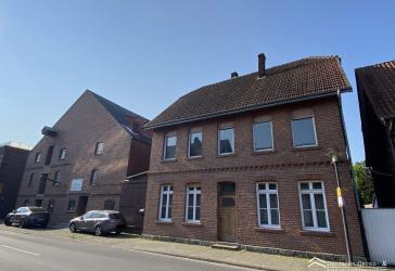 Immobilie im Ortskern mit Wohnhaus und geschichtsträchtiger Mühle