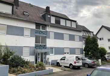 Gemütliche Dachgeschosswohnung in Ko-Metternich, provisionsfrei, mit Balkon und Garage