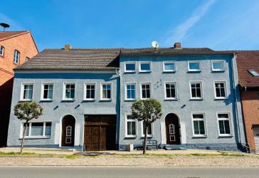 Vorschaubild Mehrfamilienhaus