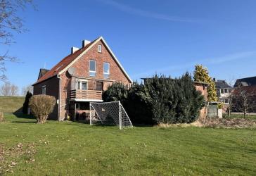 **Großzügiges Einfamilienhaus im Herzen des Alten Landes**