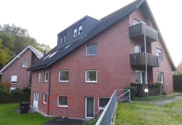 Souterrainwohnung mit Terrasse und Garten!