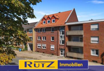 Delmenhorst-Mitte | Kernsanierte 4-Zi-Wohnung im Dachgeschoss eines 4- Familienhaus mit Wärmepumpe, Energieklasse A