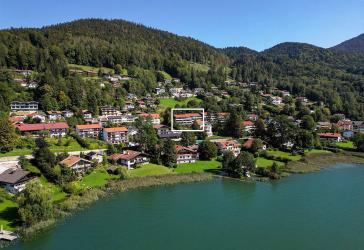 2,5-ZIMMER-TERRASSEN-ETW MIT SEE-UND BERGBLICK, Tegernsee
