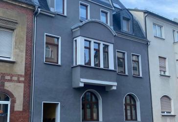 Charmante 4-Raum-Altbauwohnung mit Balkon – zentral in Zeulenroda