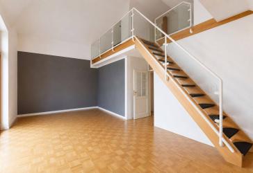 Schöne Maisonettewohnung mit Galerie und Südbalkon