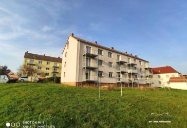 Renovierte 3-Raumwohnung mit Balkon im Erdgeschoss