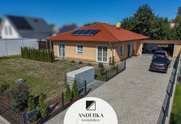 Alles auf einer Ebene: Neuwertiger Bungalow mit viel Platz und Garten zum Wohlfühlen.