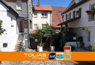 Wo Geschichte wohnt und Zukunft Raum findet: ein Reihenmittelhaus mit Nostalgie in Ludwigsburg!