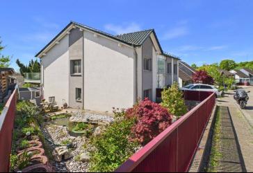 Exklusiv modernisiertes Einfamilienhaus mit hochwertiger Ausstattung, PV & barrierearmem Wohnkonzept