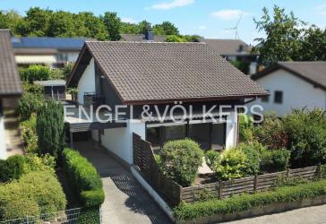 Familienfreundliches Zuhause mit viel Potenzial in Hanglage von Klein-Winternheim