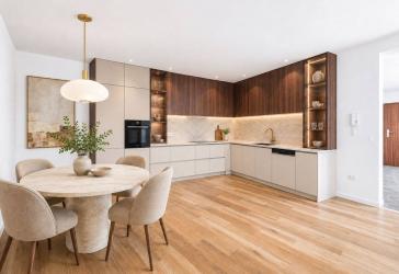 Erstbezug nach Sanierung mit Balkon und Stellplätzen **Provisionsfrei**