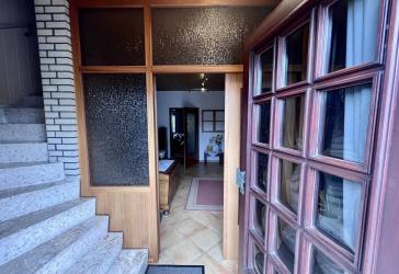 Sehr schönes und modernisiertes 1-2 Familienhaus mit großer PV Anlage