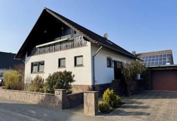 Freistehendes Einfamilienhaus mit Garten, Kamin und Terrasse - viel Platz für die Familie -