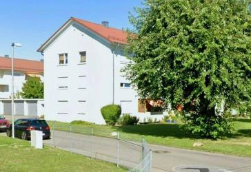 Erdgeschosswohnung mit Balkon und Garage in Friedrichshafen