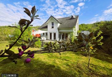 Ihr neues Zuhause an der Mosel – Freistehendes Einfamilienhaus mit Traumgarten & perfekter Anbindung nach Luxemburg