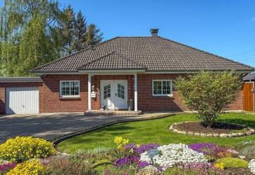 Modernisierter Wohlfühl-Bungalow in begehrter Lage von Weding - Einziehen und Genießen!