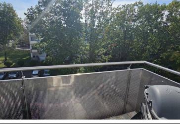 Kapitalanlage, 4,9 % Rendite: vermietetes 1-Zi-Apartment mit Balkon & Aufzug in Eschborn-Niederhöchstadt
