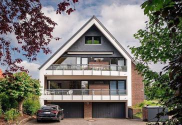 Attraktives Mehrfamilienhaus mit abtrennbarem Bauplatz