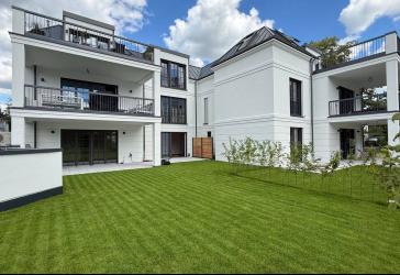 Ankommen und wohlfühlen: Erdgeschosswohnung in Bad Nauheim mit ca. 150 m² Garten & 33 m² Terrasse