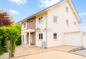 Freistehendes Traumhaus mit Smart Home, Photovoltaikanlage und KfW-55-Standard