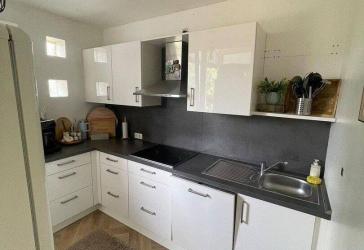 Renovierte 4 Zimmer Wohnung inkl. Balkon & Kellerabteil - ca 85qm
