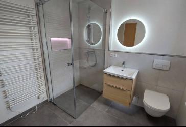 Erstbezug: Luxus-Wohnung (52 m²) mit Smart Home, PV-Strom & EBK in Weissach
