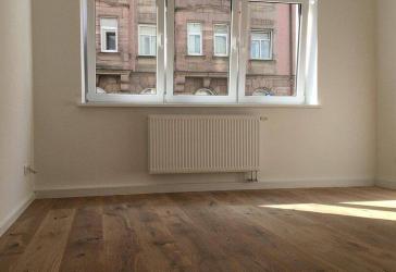 Stilvoll kernsanierte 4-Zi-Altbau-Wohnung mit 4,5% Rendite