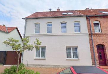 Charmantes Wohnen auf drei Ebenen - modernisiertes Einfamilienhaus in ruhiger Seitenstraße