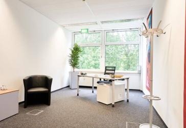 976 m² renovierte Büroetage mit Aufzug und 24/7-Zugang in Schenefeld!