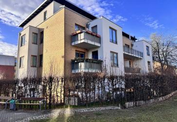 Familienglück im Grünen: 5-Zimmer-Wohnung in Berlin. **Provisionsfrei**