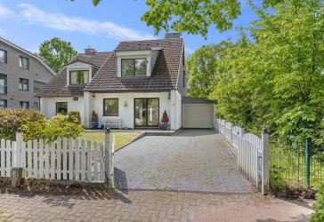 Attraktive Doppelhaushälfte in Familienfreundlicher Lage