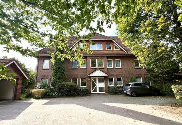 Helle Obergeschosswohnung mit Balkon in zentraler Lage von Westerstede!