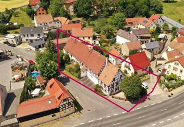 Seltenes Fachwerkhaus bei Radeburg, viel Platz zur Eigennutzung + 3 Wohnungen (voll vermietet)