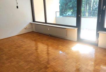 Großzügige 3-Zimmer-Wohnung in Neumarkt mit Einbauküche und Garage
