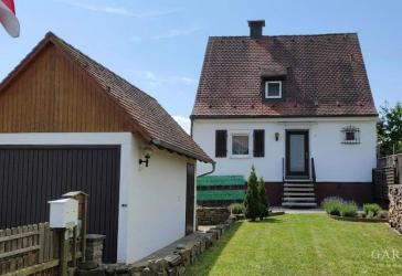 Charmantes Zuhause mit Garten, perfekt für Paare und kleine Familien