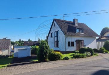 Westerburg-Stadtteil: Einfamilienhaus mit schönem Grundstück