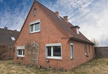 PROVISIONSFREI für Käufer!! Solides Wohnhaus auf großem Grundstück!