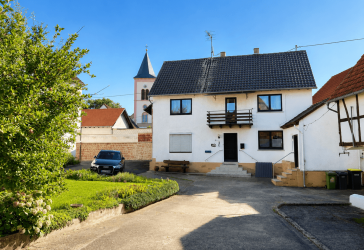 Anwesen mit Scheune, Werkstatt, Carport und großem Grundstück - Wohnen, Arbeiten und Entwickeln