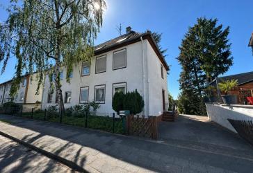 Doppelhaushälfte mit MFH Potenzial | Leerstand | großes Grundstück | Bieterverfahren