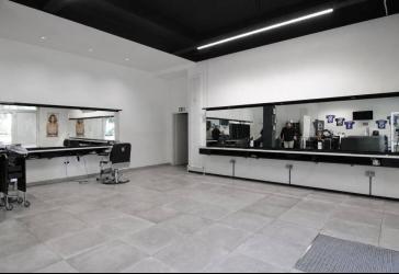 Beauty Nägel Kosmetikstudio Damenfriseur am Niederwall zu vermieten