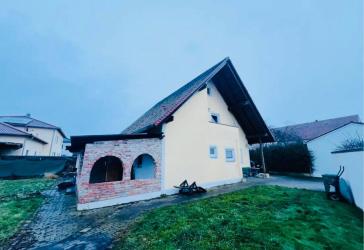 HIER KLICKEN! Charmantes EFH mit viel Potential