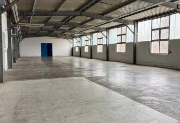 SON: Halle mit 6 Rampen ** mit 6000 m² Grundstück ** ab sofort **