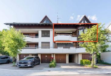 *Reserviert* Großzügige Maisonettewohnung mit Hauscharakter, Dachloggia und Terrasse
