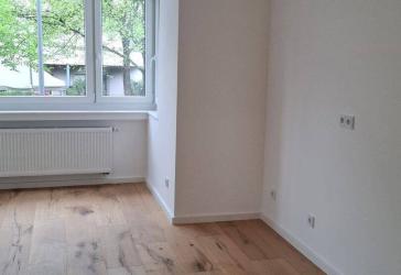 Stadt nah, Stadtwald nah, Zuhause angekommen - 3 Zimmer Wohnung + Loggia + Modernisiert, Lindenthal